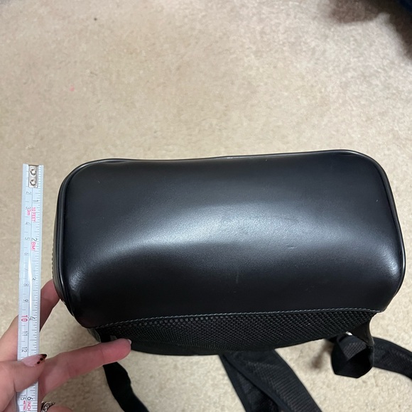 Gucci Web Ophidia backpack in GG supreme canvas and leather - Picture 9 of 14